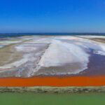 台南橙色盐滩自然奇景